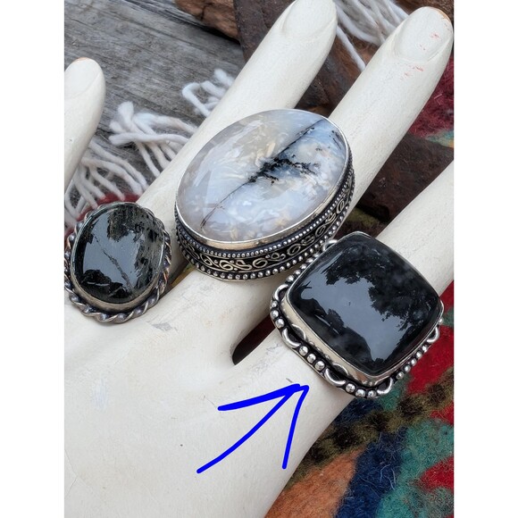 Vintage Black Agate Chunky Ring Size 8 - Picture 10 of 10